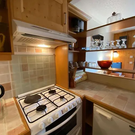 Apartment 2 Pieces + Mezzanine, Centre Chinaillon, Balcon Sud, Parking Prive - Fr-1-241-190